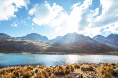 Cordillera Blanca 'da güzel dağlar, Peru, Güney Amerika