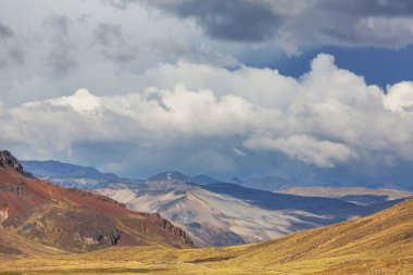 Cordillera Blanca, Peru, Güney Amerika 'daki güzel dağ manzaraları