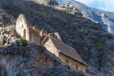 Peru, Güney Amerika 'da ünlü şehir Cusco yakınlarındaki İnka harabeleri