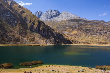 Cordillera Blanca 'da güzel dağlar, Peru, Güney Amerika