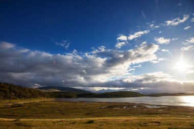 Dünyanın sonu. Beagle çevresindeki güzel doğal manzara. Ushuaia, Arjantin 'deki ses.