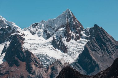 Cordillera Blanca, Peru, Güney Amerika 'daki güzel dağ manzaraları