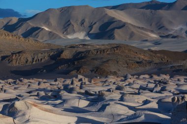 Kuzey Arjantin 'in fantastik manzaraları. Güzel, ilham verici doğal manzaralar. Campo de Piedra Pomez Antofagasta de la Sierra yakınlarında, Puna.