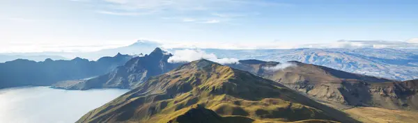 Lindo Lago Montanhas Equador América Sul Imagens Royalty-Free