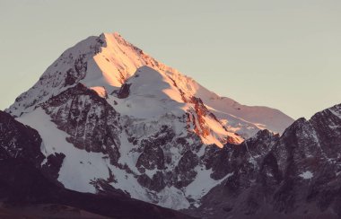 Cordillera Blanca, Peru, Güney Amerika 'daki güzel dağ manzaraları