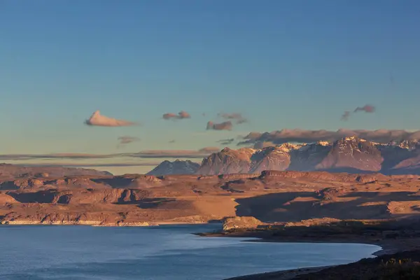 Прекрасні Гірські Пейзажі Патагонії Гірське Озеро Аргентині Південна Америка Ліцензійні Стокові Фото