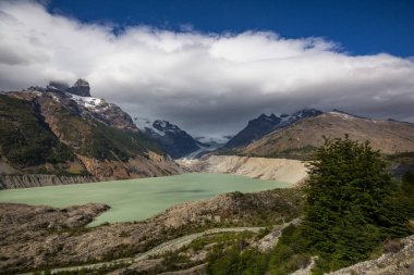 Carretera Austral, Patagonya, Güney Şili boyunca güzel dağ manzaraları