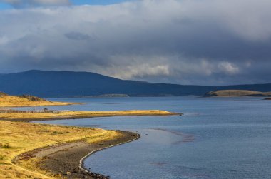 Dünyanın sonu. Beagle çevresindeki güzel doğal manzara. Ushuaia, Arjantin 'deki ses.