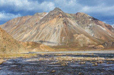 Valle Hermosa 'daki inanılmaz dağ manzaraları, Arjantin, Güney Amerika