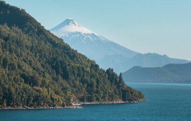 Osorno volkanı Park Nacional Vicente Perez Rosales, Lake District, Puerto Varas, Şili.