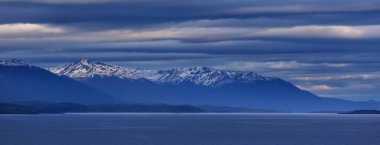 Dünyanın sonu. Beagle çevresindeki güzel doğal manzara. Ushuaia, Arjantin 'deki ses.