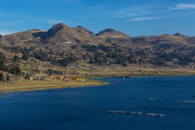 Bolivya 'daki güzel Titicaca Gölü