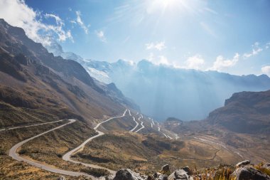 Cordillera Blanca, Peru, Güney Amerika 'daki güzel dağ manzaraları
