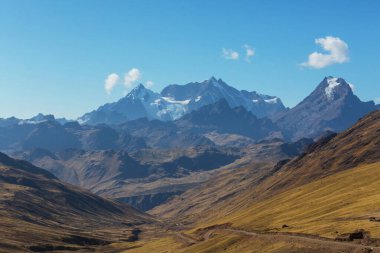 Cordillera Blanca, Peru, Güney Amerika 'daki güzel dağ manzaraları