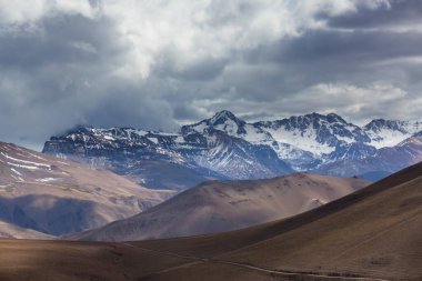 Güney Arjantin 'deki Patagonya manzaraları. Güzel doğal manzaralar..