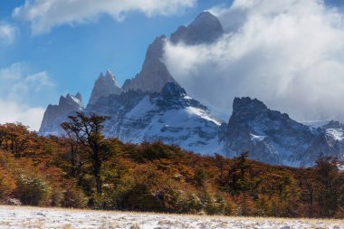 Patagonya dağlarında sonbahar sezonu, Güney Amerika, Arjantin