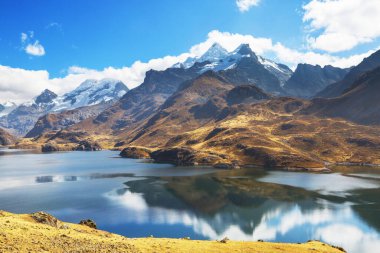 Cordillera Blanca 'da güzel dağlar, Peru, Güney Amerika