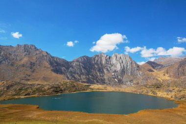Cordillera Blanca 'da güzel dağlar, Peru, Güney Amerika