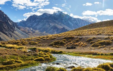 Valle Hermosa 'daki inanılmaz dağ manzaraları, Arjantin, Güney Amerika