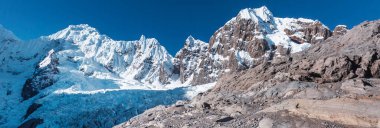 Cordillera Blanca, Peru, Güney Amerika 'daki güzel dağ manzaraları