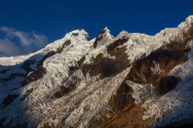 Cordillera Blanca, Peru, Güney Amerika 'daki güzel dağ manzaraları