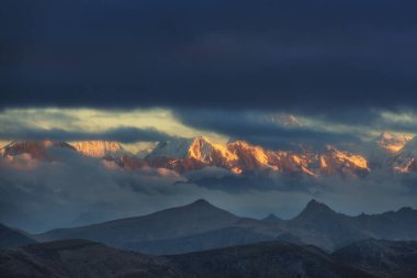 Cordillera Blanca, Peru, Güney Amerika 'daki güzel dağ manzaraları