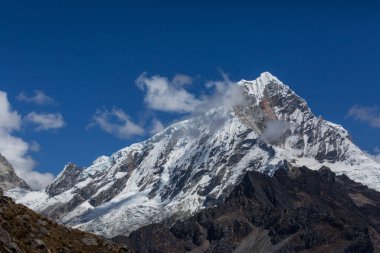 Cordillera Blanca, Peru, Güney Amerika 'daki güzel dağ manzaraları