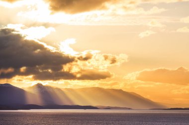 Dünyanın sonu. Beagle çevresindeki güzel doğal manzara. Ushuaia, Arjantin 'deki ses.