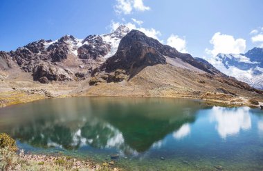 Cordillera Blanca 'da güzel dağlar, Peru, Güney Amerika