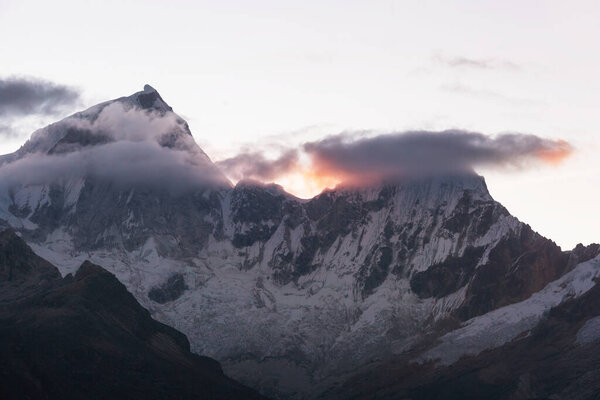 Красивые горные ландшафты Кордильеры Бланки, Перу, Южная Америка