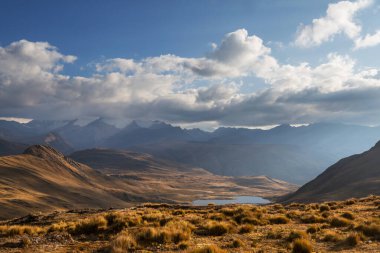 Cordillera Blanca, Peru, Güney Amerika 'daki güzel dağ manzaraları