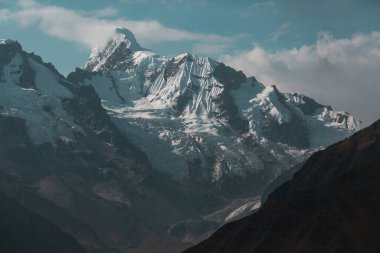Cordillera Blanca, Peru, Güney Amerika 'daki güzel dağ manzaraları