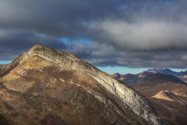 Peru 'daki And Dağları' ndaki (veya Güney Cordilleras 'taki) güzel dağlar