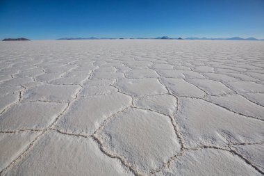 Güneş doğarken alışılmadık Salar de Uyuni, Bolivya