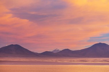 Atacama Çölü, Kuzey Şili 'deki güzel doğal manzaralar.