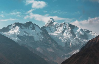 Cordillera Blanca, Peru, Güney Amerika 'daki güzel dağ manzaraları