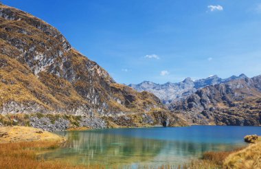 Cordillera Blanca 'da güzel dağlar, Peru, Güney Amerika