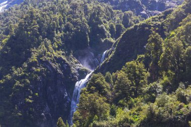 Şili 'de güzel bir şelale, Güney Amerika.