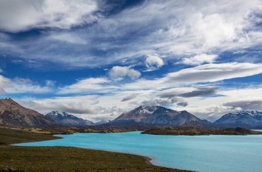 Arjantin, Güney Amerika 'daki Perito Moreno Ulusal Parkı' nda fantastik dağ manzaraları.