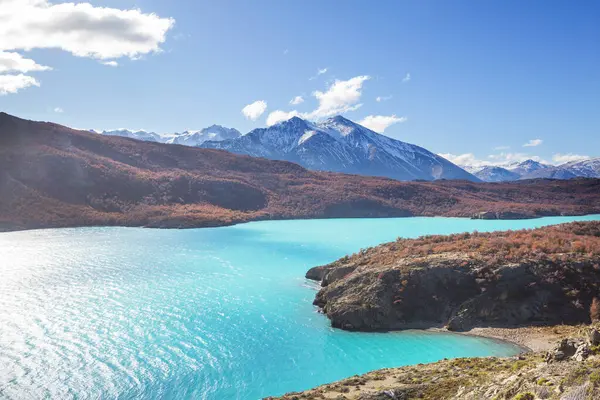 Arjantin, Güney Amerika 'daki Perito Moreno Ulusal Parkı' nda fantastik dağ manzaraları.