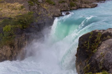 Şili 'de güzel bir şelale, Güney Amerika.