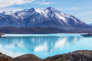 Arjantin, Güney Amerika 'daki Perito Moreno Ulusal Parkı' nda fantastik dağ manzaraları.