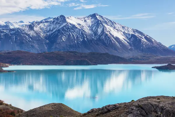 Arjantin, Güney Amerika 'daki Perito Moreno Ulusal Parkı' nda fantastik dağ manzaraları.