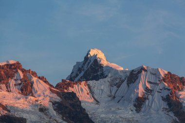 Cordillera Blanca, Peru, Güney Amerika 'daki güzel dağ manzaraları