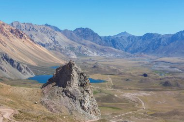 Valle Hermosa 'daki inanılmaz dağ manzaraları, Arjantin, Güney Amerika