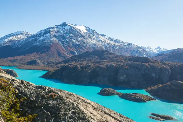 Arjantin, Güney Amerika 'daki Perito Moreno Ulusal Parkı' nda fantastik dağ manzaraları.