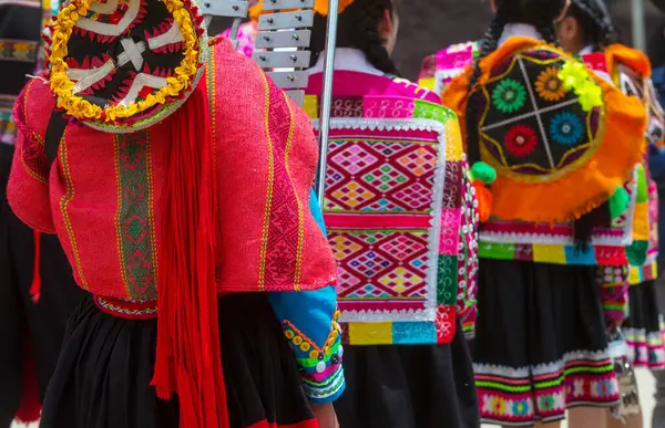 Festivallerde renkli kuzenler, Peru, Provincia Cusco