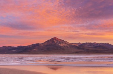 Atacama Çölü, Kuzey Şili 'deki güzel doğal manzaralar.