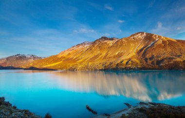 Patagonya dağlarında sonbahar sezonu, Güney Amerika, Arjantin