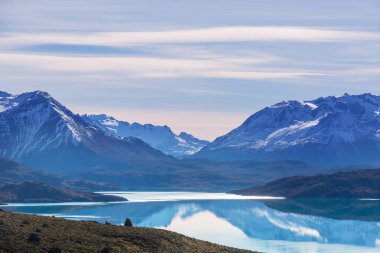 Arjantin, Güney Amerika 'daki Perito Moreno Ulusal Parkı' nda fantastik dağ manzaraları.